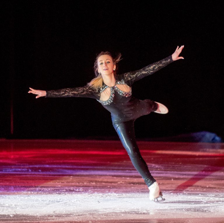 Médaillée d'or en interprétation, Maria-Sophia Quattrocchi a eu le privilège d'offrir le premier solo de la 51e Revue sur glace du CPA Les Lames d'Argent.