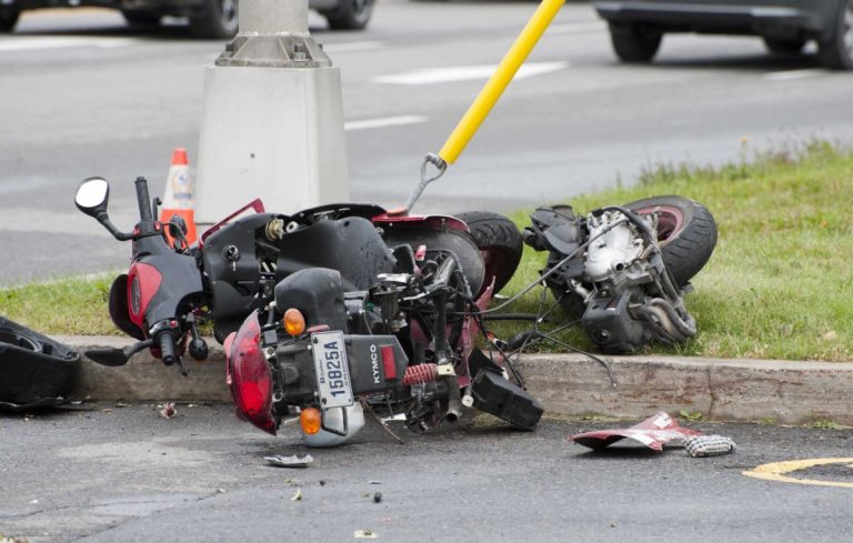 La motocyclette est une perte totale. (Photo: Alarie Photo)