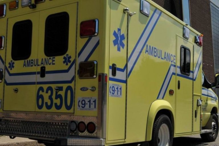 Des répartiteurs médicaux d'urgence et du personnel de bureau d'Urgences-santé de Montréal et Laval entament un 48 heures de grève dès ce soir.