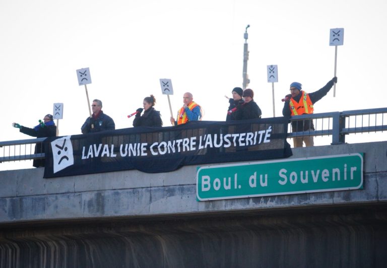 Le 21 octobre, des regroupements s'exprimaient sur le sous-financement et les mesures d'austérité du gouvernement Couillard et 10 jours plus tard, ce même milieu installait des banderoles au-dessus de ponts et viaducs lavallois, en signe de mécontentement.