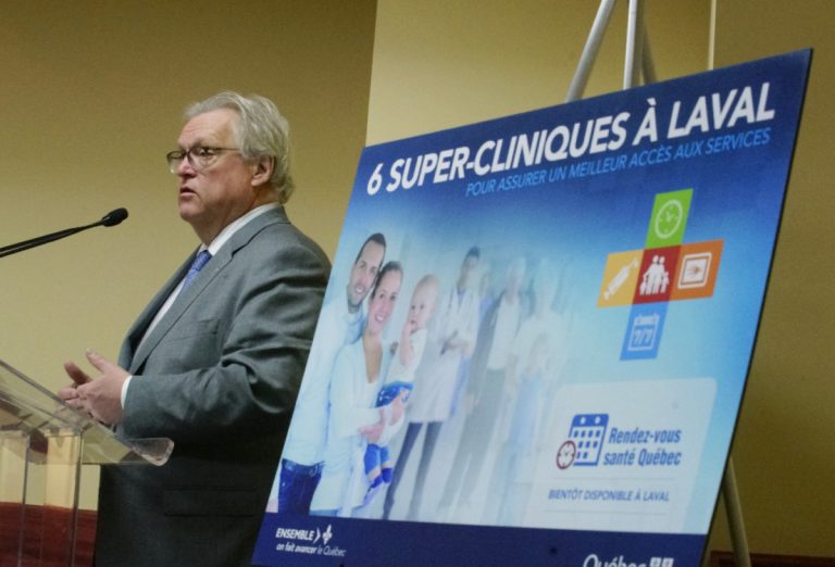 Le ministre de la Santé et des Services sociaux, Gaétan Barrette, était à Laval, le 1er mai.