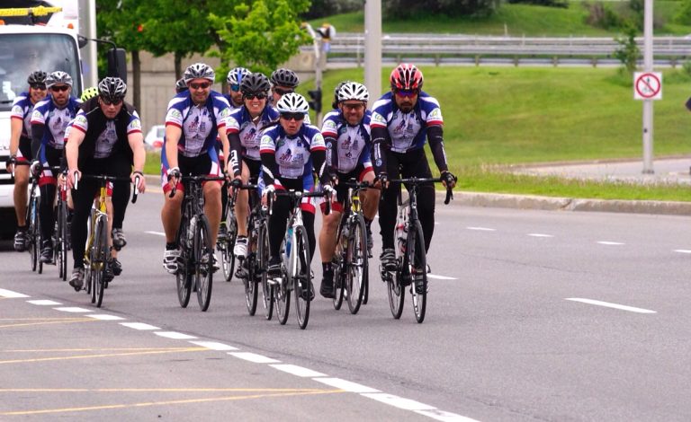 Le Tour cycliste des policiers de Laval a bouclé les quelque 1100 kilomètres au quartier général du Service de police vers 16h le 3 juin.