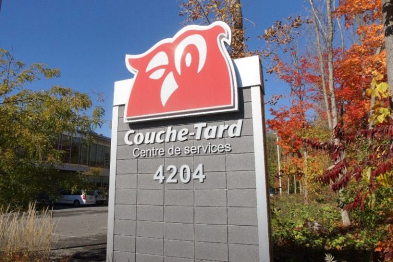 Cette année, Couche-Tard a investi 20 M$ dans l'agrandissement de son siège social à Laval, créant du coup 200 nouveaux emplois.