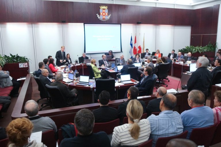 Le conseil s'est prononcé contre la réforme du système électoral municipal visant à instaurer un système de colistier à Laval.	
