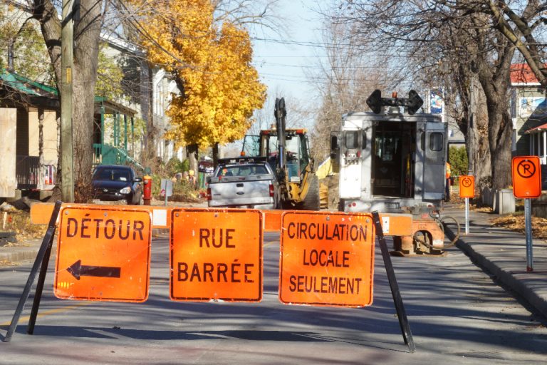 Circulation perturbée sur le boulevard Sainte-Rose dans le quartier du même nom.