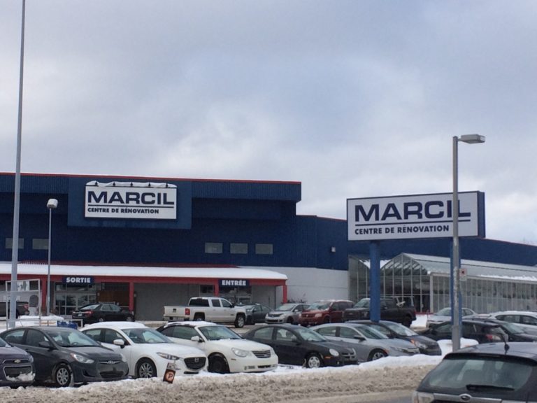 À l'instar des 16 autres magasins Marcil à travers le Québec, celui situé au 164, boul. des Laurentides, à Pont-Viau, s'affichera sous la bannière RONA dès le 26 février.