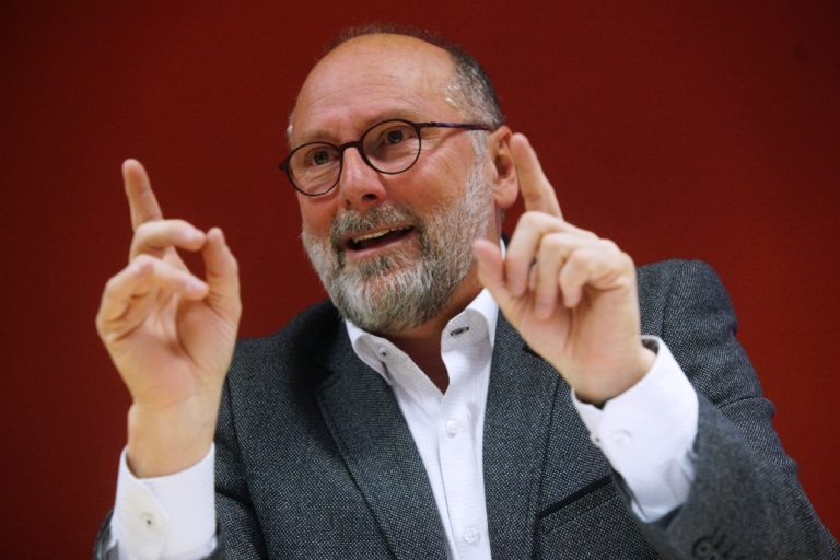 Michel Trottier, chef de l'opposition.