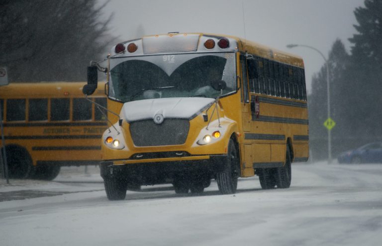 Toutes les écoles de Laval sont fermées en raison de la tempête de verglas