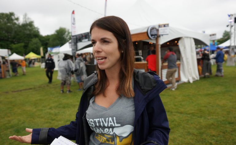 Confiante, Marilène Barale, fondatrice du Festival des bières de Laval, espère que l'événement prendra de l'ampleur graduellement.