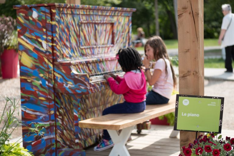 Les pianos publics animent et colorent la vie de quartier depuis trois ans.