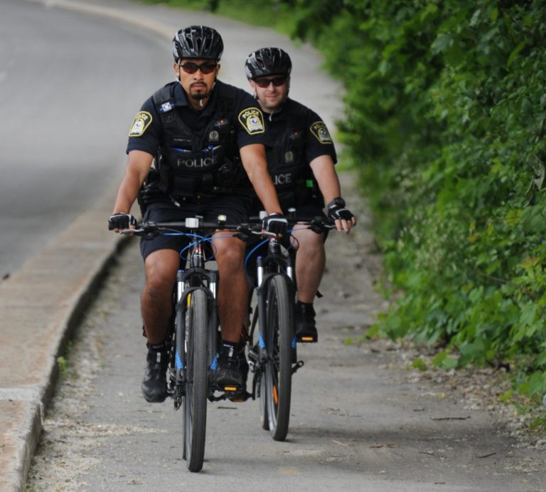 Les parcs, espaces verts et autres lieux publics demeurent les premiers secteurs fréquentés par ces policiers à vélo.
