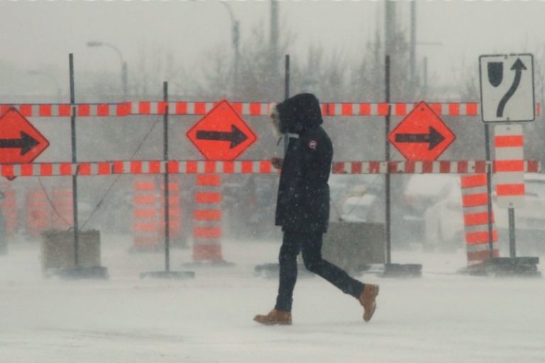 Tout comme au Québec, le froid dominera partout au pays avec une météo active pouvant réserver plusieurs surprises.