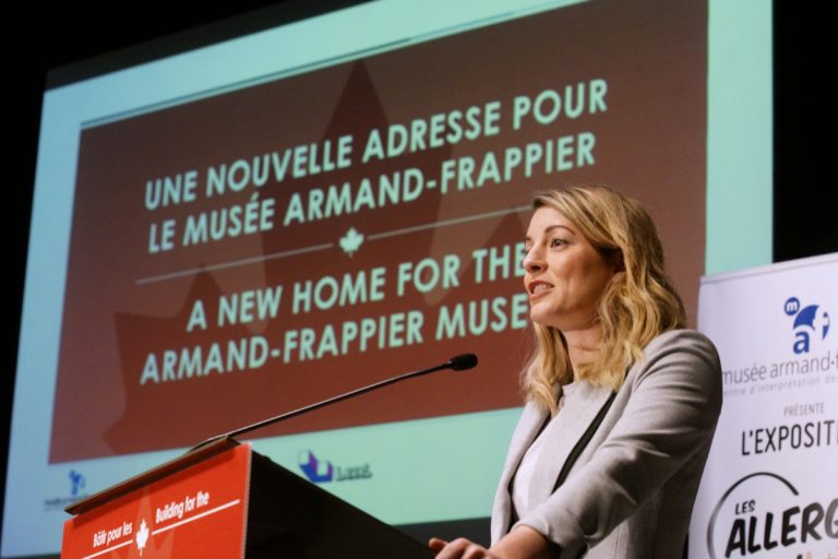La ministre Mélanie Joly était de passage au Cosmodôme, lundi dernier.
