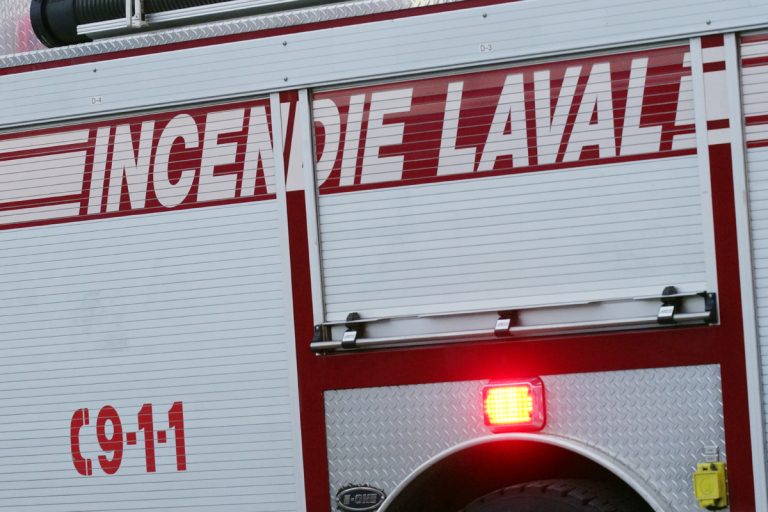 Une douzaine d'hommes sont intervenus sur l'incident à Laval-Ouest.