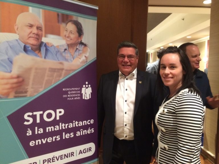 Me Miriam Morissette, du cabinet montréalais Joli-Coeur Lacasse avocats, et Yves Desjardins, président-directeur général du RQRA.