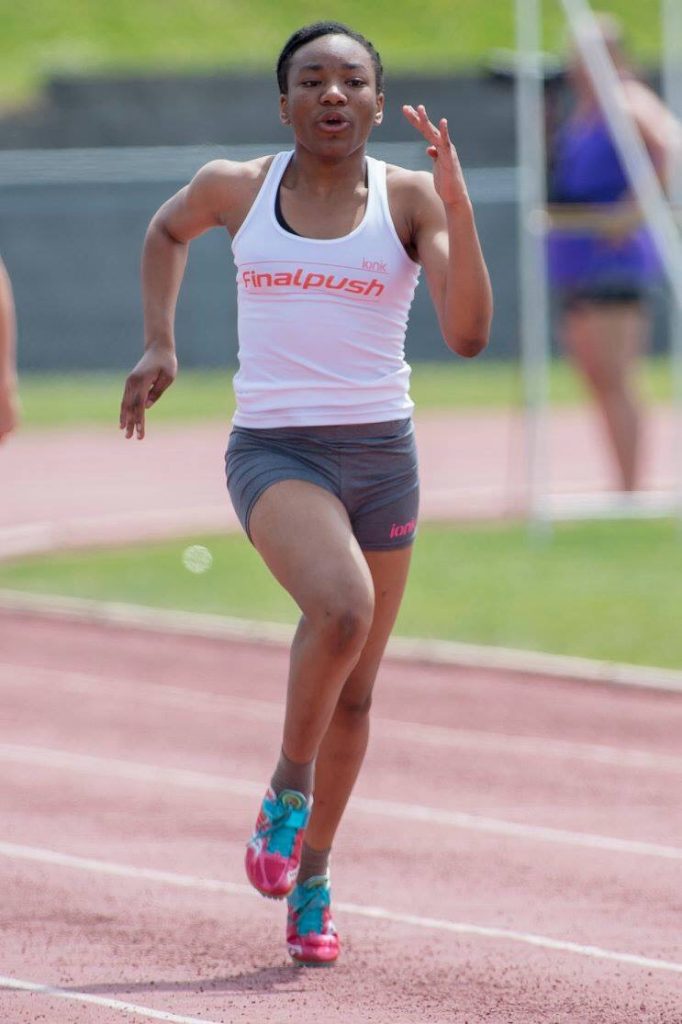 Praise Omogbai est l'adolescente la plus rapide dans la catégorie cadette au Canada