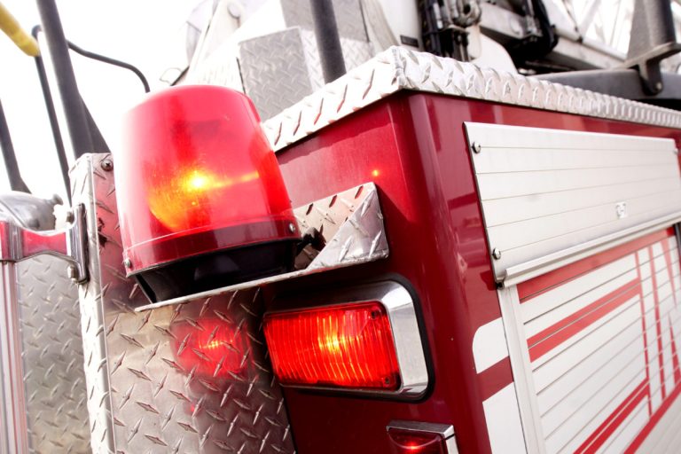 Le Service de sécurité incendie de Laval a vite réagi et contrôlé rapidement les flammes de ce feu accidentel.