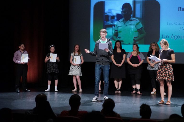 Ce sont 13 prix qui ont été remis lors du premier Grand concours d'écriture de Laval, lors d'une soirée marquée par plusieurs lectures des textes finalistes.(Photo TC Media - Mario Beauregard) 