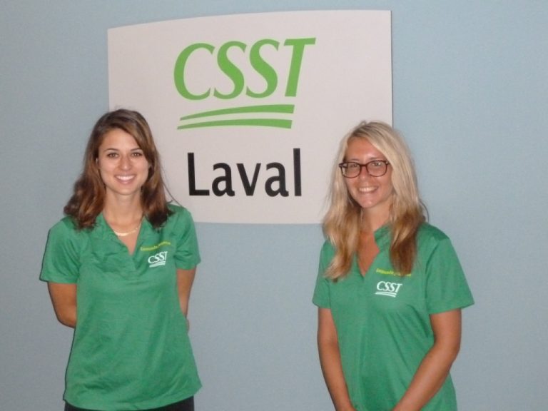 L'Escouade jeunesse de la CSST-Laval est formée de Marie-Ève Julien et d'Ariane Dagemais-Beaulé.