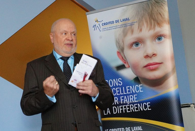 Germain Lafrenière, directeur général de la Société de l’autisme et des TED de Laval (SATL), a lancé le coup d’envoi pour annoncer que le mois d’avril est dédié à l’autisme.