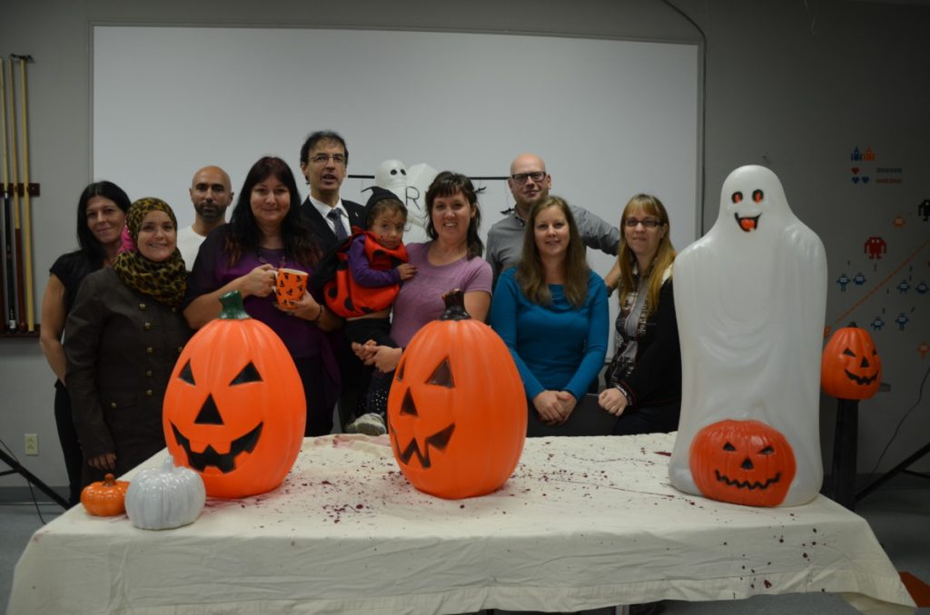 Costumes, défilé et bonbons sur le boulevard Cartier Courrier Laval