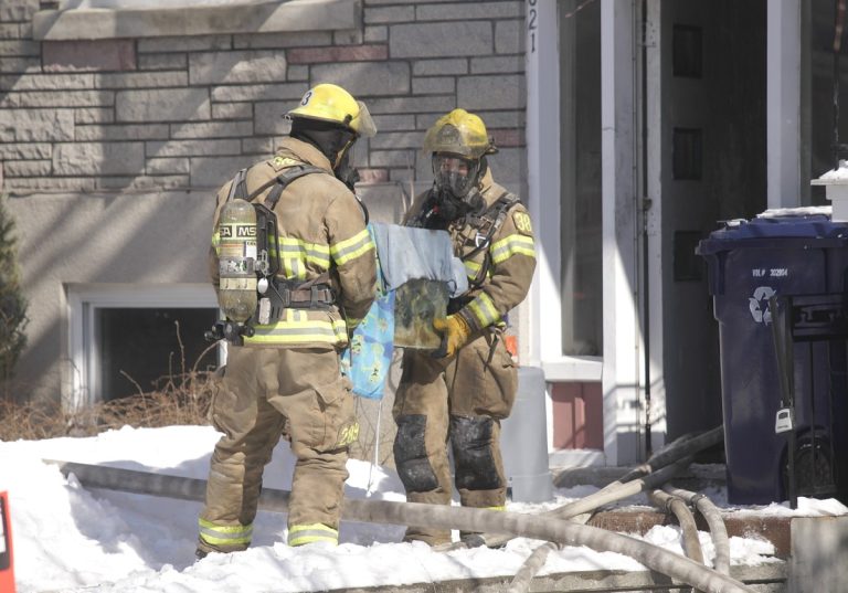 Une trentaine de pompiers ont été appelés sur la rue Patenaude le 4 mars, pour un incendie qui a endommagé un triplex.