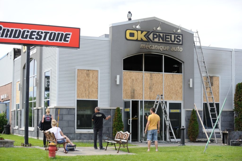 Incendies à OK PNEUS et dans une maison unifamiliale Courrier Laval