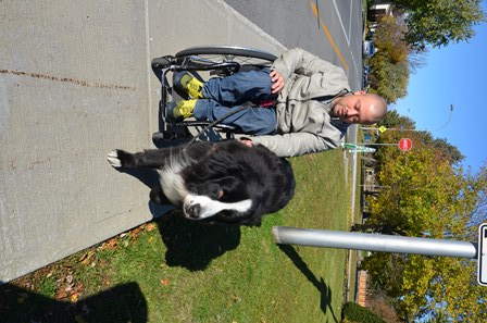 Martin Veilleux, qui a perdu la vue en 2007, a une confiance absolue en son chien-guide et d'assistance.