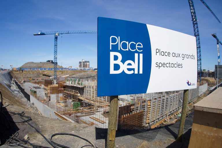 La Place Bell sera prête pour l'automne 2017 ce qui lui permettrait d'accueillir une équipe de la Ligue américaine de hockey.