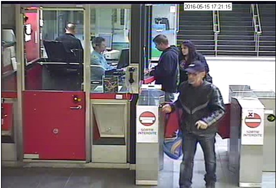 Le suspect a été filmé à son insu avant de descendre à la station de métro de la Concorde. (Photos gracieuseté)