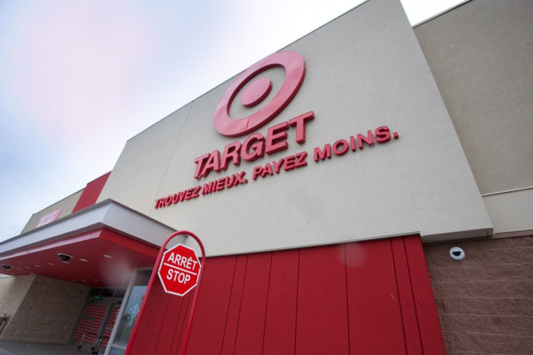 La bannière Target disparaîtra du paysage lavallois, l'entreprise américaine ayant décidé de cesser ses activités en sol canadien.