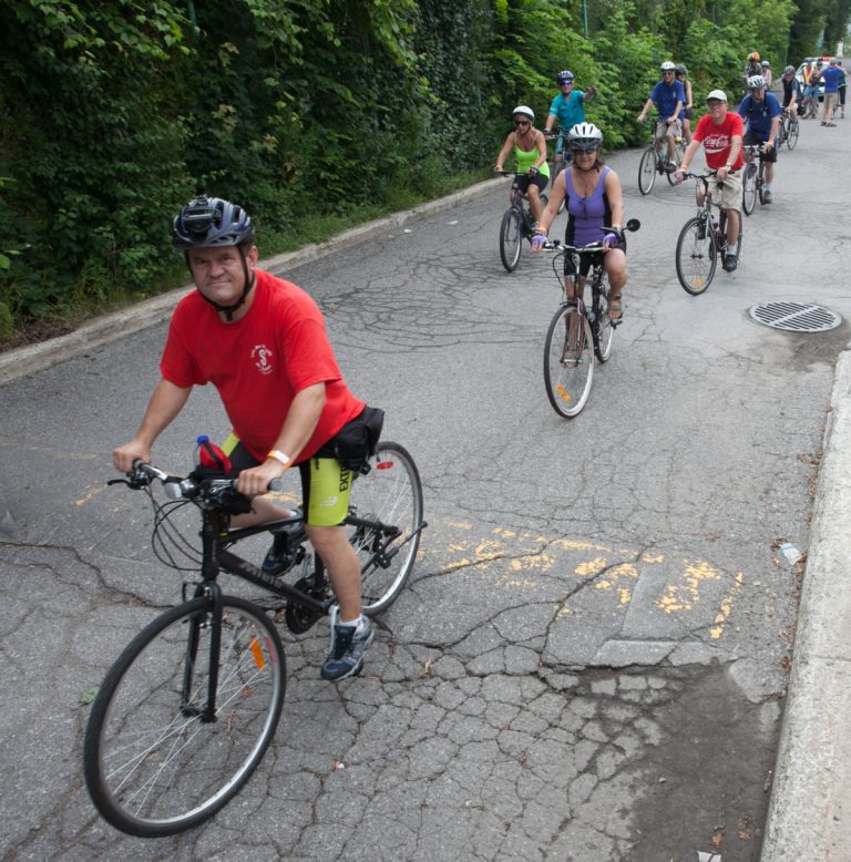 La randonnée a permis à l’organisme Vélo des Sourds du Québec d’amasser une somme de 1200 $.
