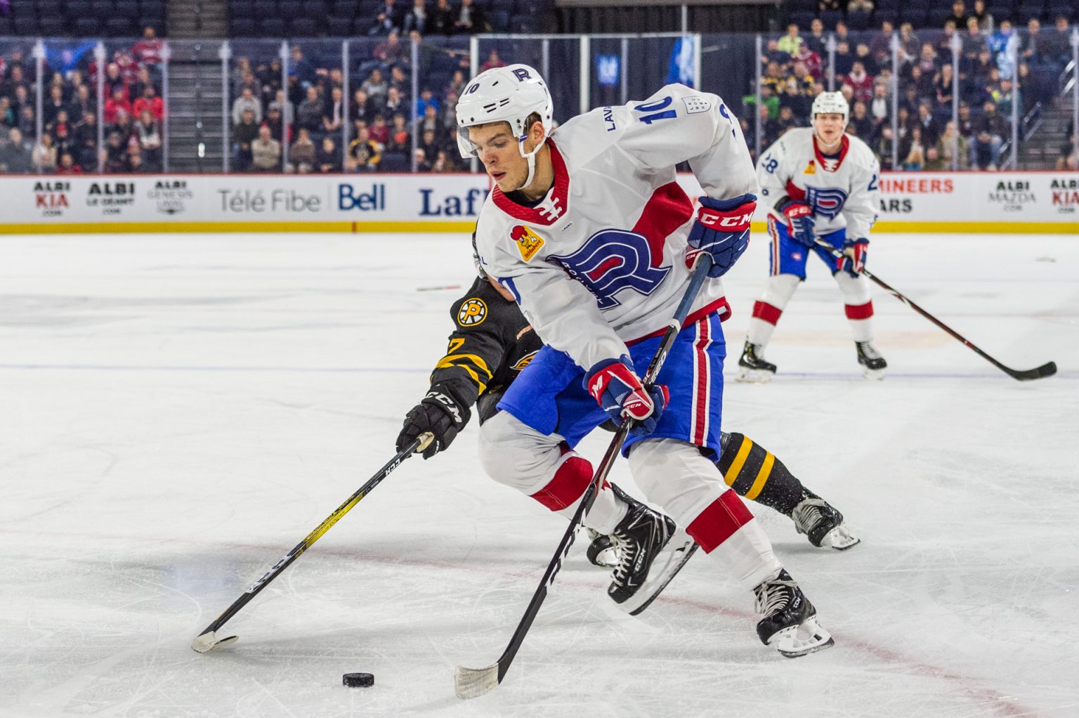 Hockey et scolarité pour Jake Evans | Courrier Laval