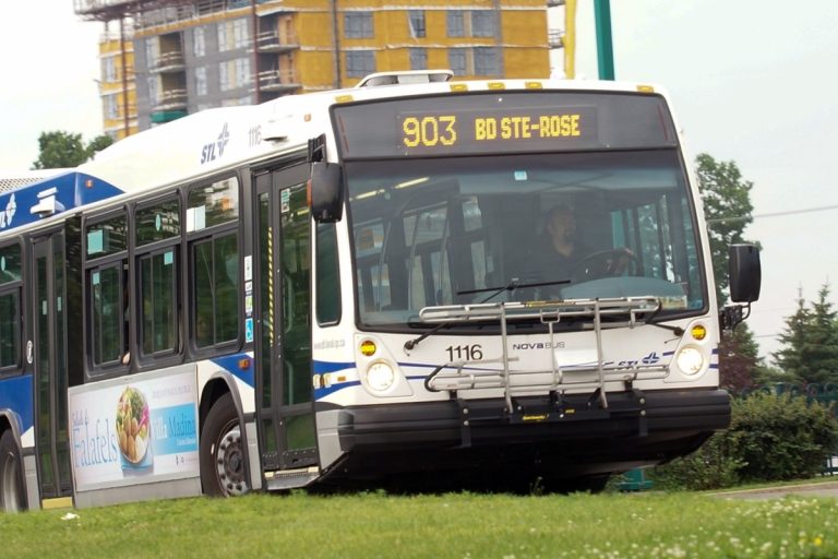 autobus STL Société de transport de Laval