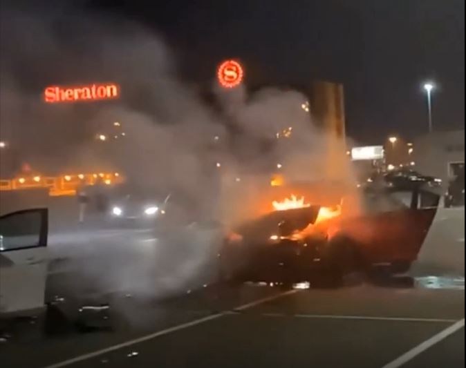 Collision incendie rassemblement automobile Carrefour Laval