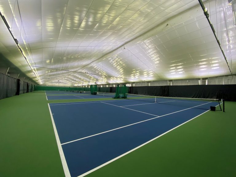 Terrains de tennis intérieur