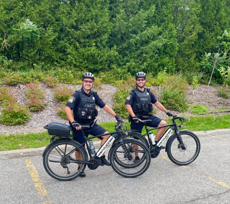 patrouille à vélo électrique police Laval