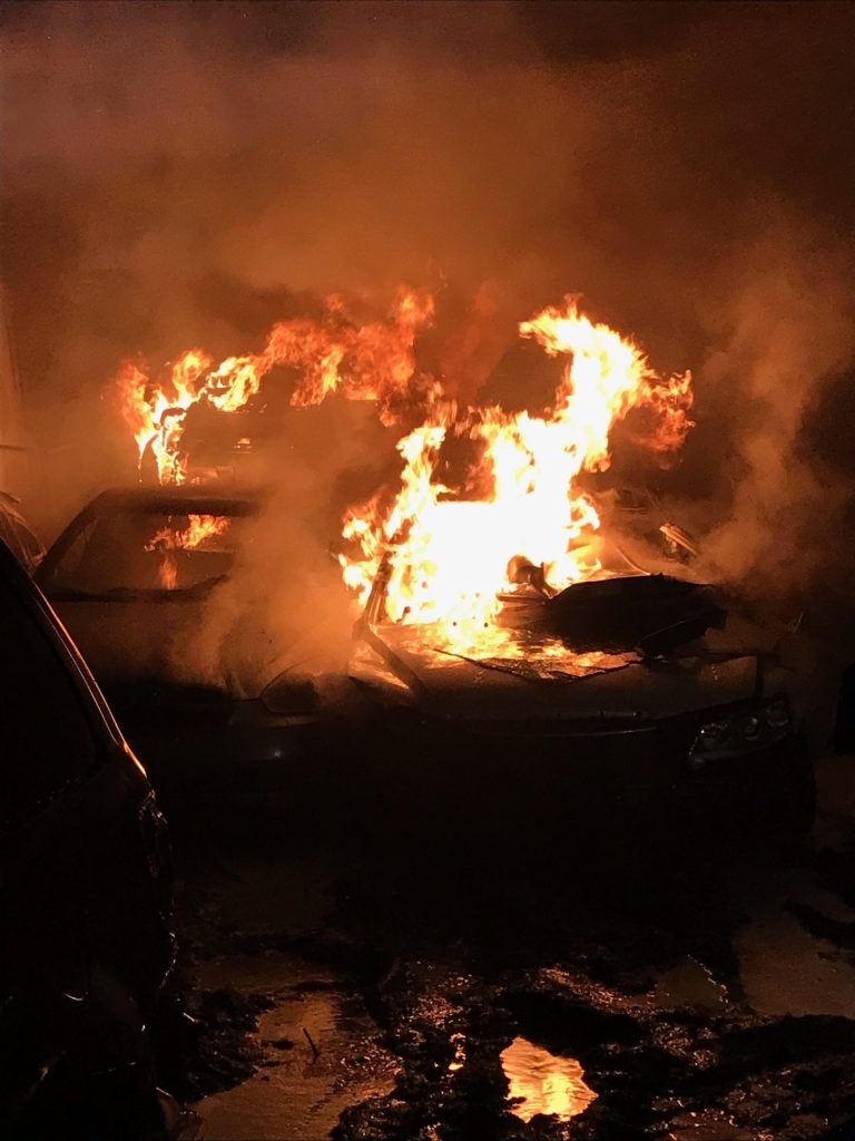 Feu incendie suspect criminel centre recyclage automobiles SVP Duvernay boulevard La Fayette