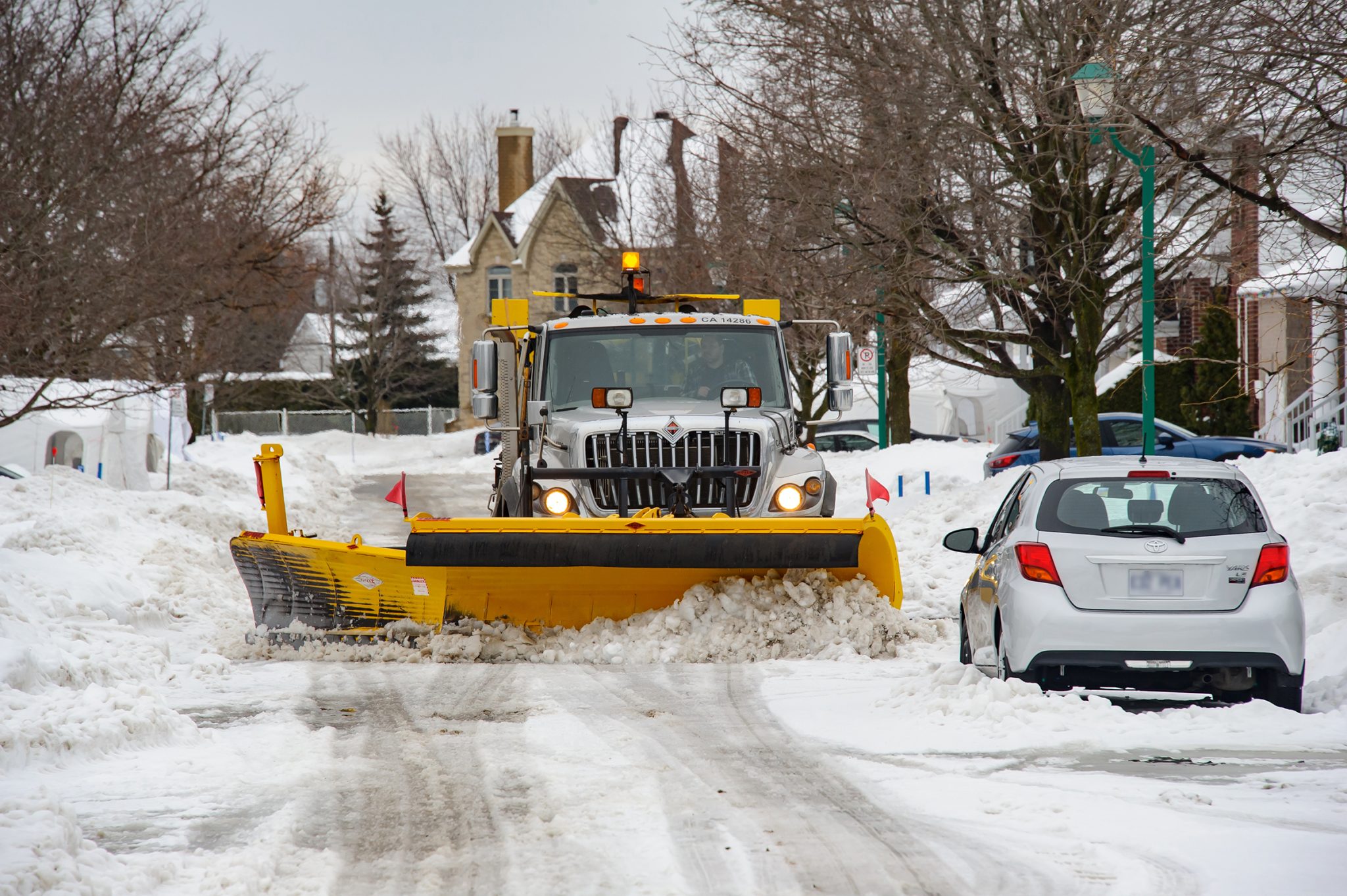 Plus De 740 Camions Et équipements Pour Le Déneigement à Laval