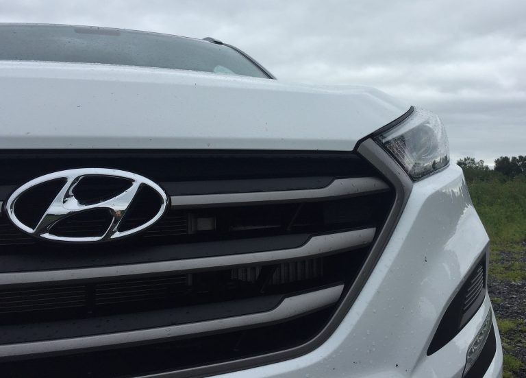 L'avant d'une auto de Hyundai qui a plaidé coupable à six chefs d'accusation et paiera une amende de 360 000$.