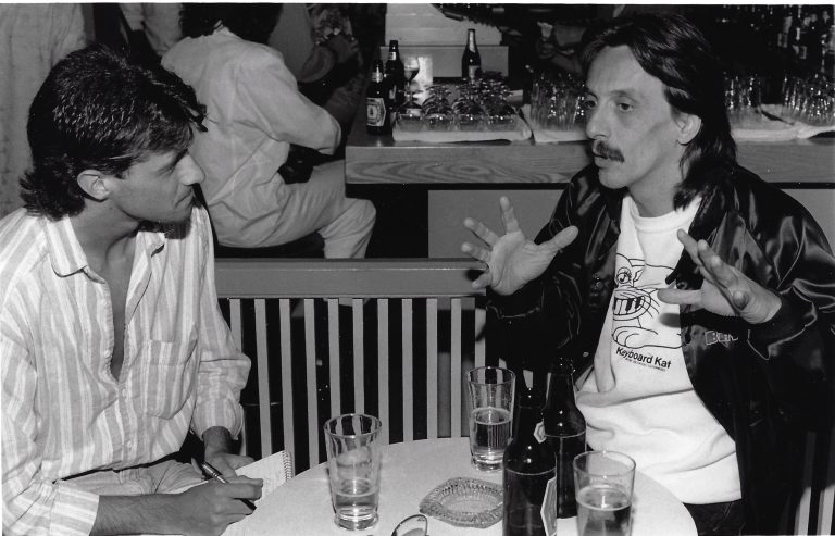 Stéphane St-Amour en entrevue avec un concitoyen de Laval, Serge Fiori, en 1986.