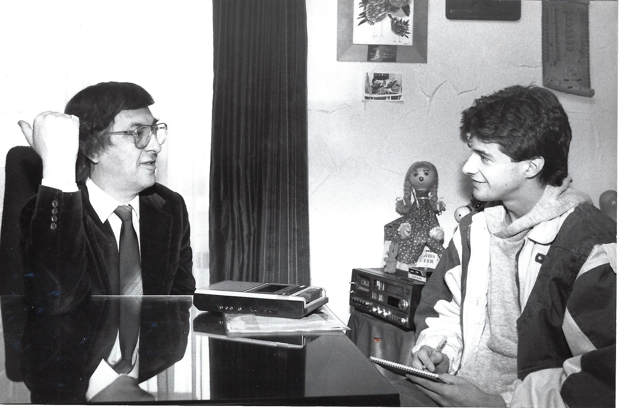Avec l’auteur et créateur Michel Cailloux, en 1984, pour un record mondial Guinness, soit la diffusion de la 5000e émission de "Bobino". 