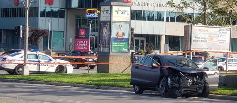 On procédera à une enquête afin de faire la lumière sur les circonstances de cette collision spectaculaire survenue en plein coeur de Laval.