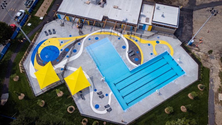 La nouvelle piscine du parc Prévost. Elle est située au 110, rue de Toulouse, dans Vimont.
