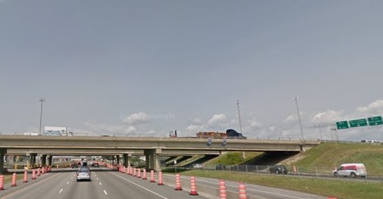 Asphaltage et reconfiguration de l'échangeur entre l'autoroute 440 et l'autoroute 15 sont à l'origine de ces entraves routières et fermetures du 11 au 14 août, à Laval.