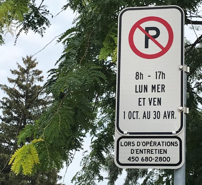 Le stationnement alternatif est de retour dans les rues de Laval.