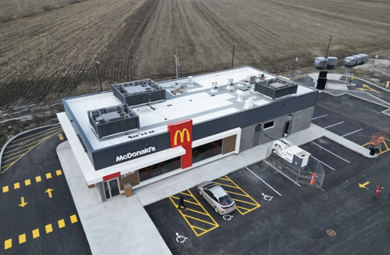 La succursale de McDonald's située dans Saint-François, à Laval.