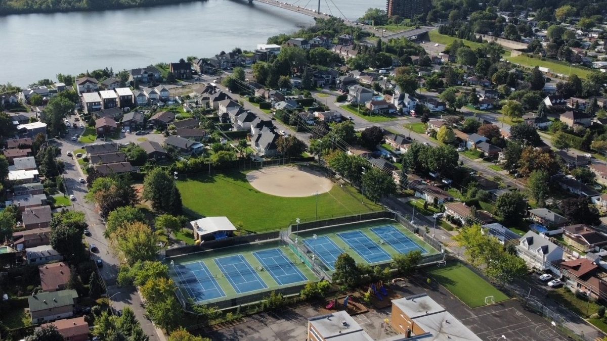Le centre de tennis Saint-Victor a accueilli un premier tournoi de catégorie M25 en 2023. Le président de Tennis Laval Jean-Pierre Tessier croit qu’il faut profiter de cette vitrine pour rapidement construire une nouvelle centrale qui incitera Tennis Canada à tenir davantage d’événements dans la région.