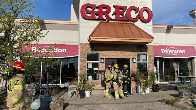 Le restaurant Greco, boulevard Curé-Labelle, à Sainte-Rose, a été la cible d'un feu criminel contrôlé en quelque cinq minutes par les pompiers de Laval.