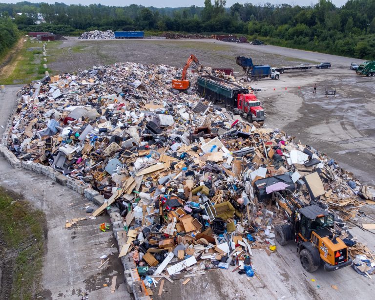 Déchets ramassés par la Ville de Laval dans le cadre des opérations spéciales suivant le passage de la tempête Debby.